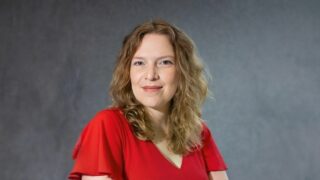 Elisabeth Huis Guides Winning Team at ECDHM 2025 Hackathon on Predictive Stock and Donor Engagement