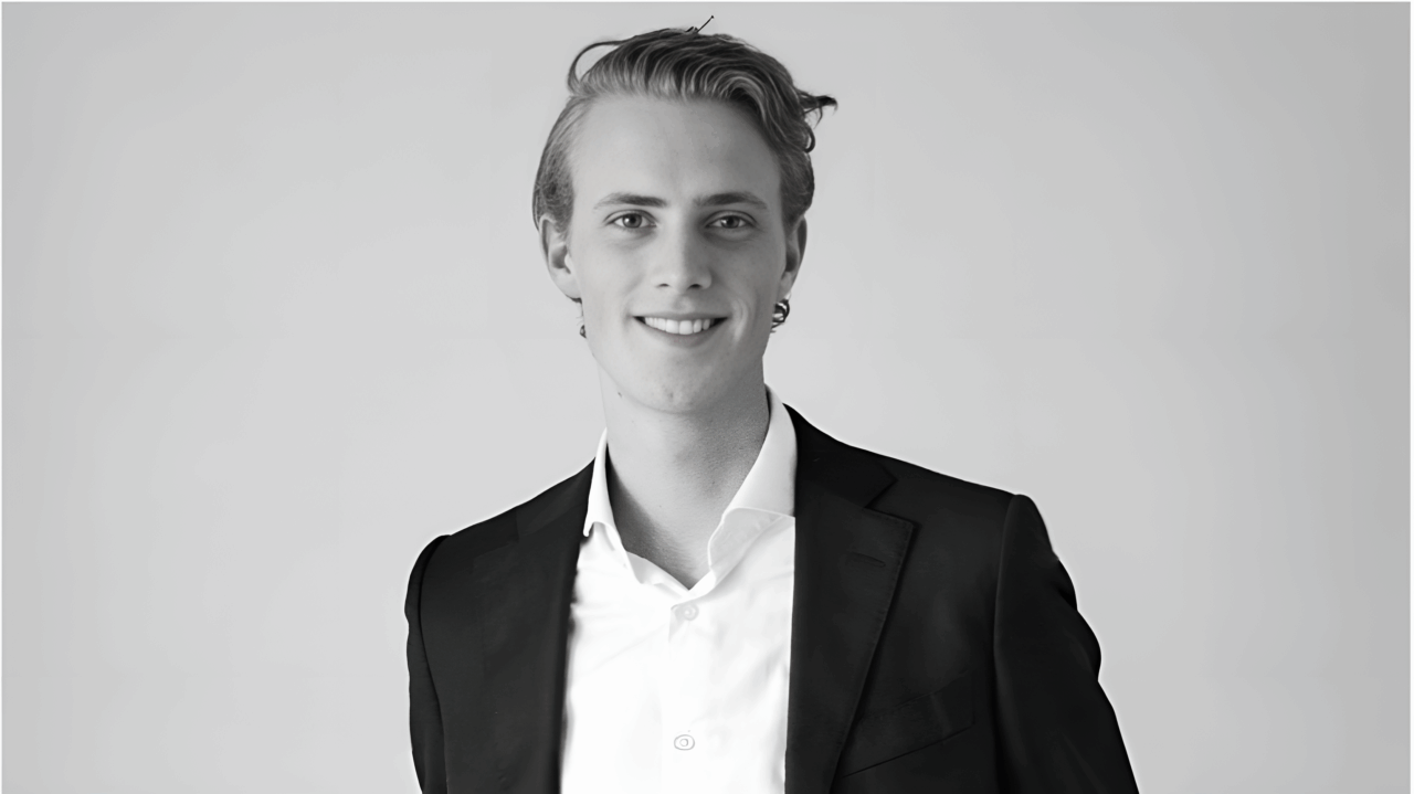Lucas de Vries Defends His PHD Combining Physics, Deep Learning and Medical Imaging