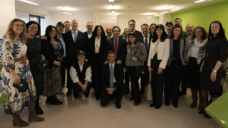 McIntosh and Manetti: Greece’s Plasma Strategy Must Follow Evidence, Not Fear