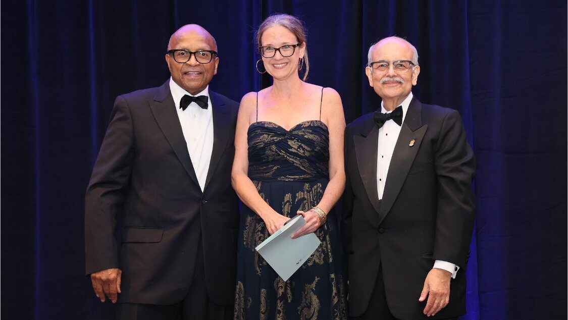 Dr. Dawn Coleman Inducted as a Master Surgeon Educator