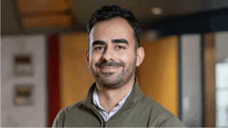 Amirpasha Moetazedian Invites a PHD Student to His Lab to Explore Sustainable Artificial Blood Vessels