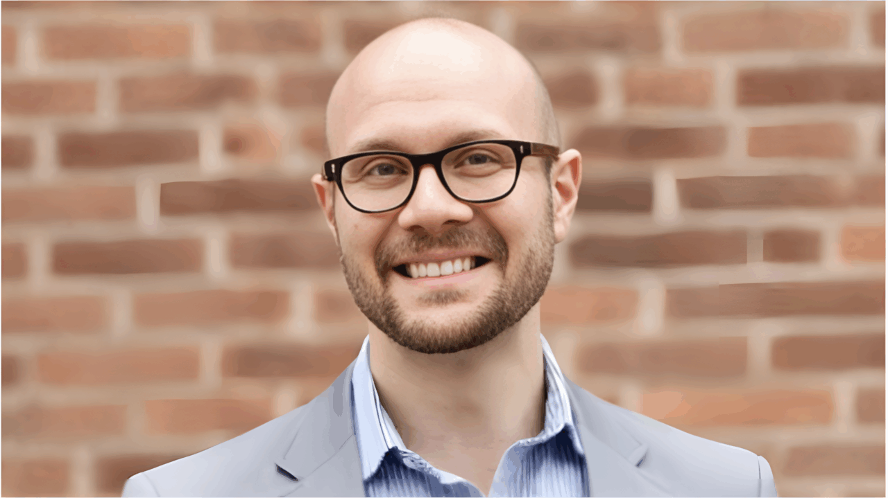 Hema Tallman Congratulates Richard Wilner on Receiving the Sustainability in Life Sciences Award