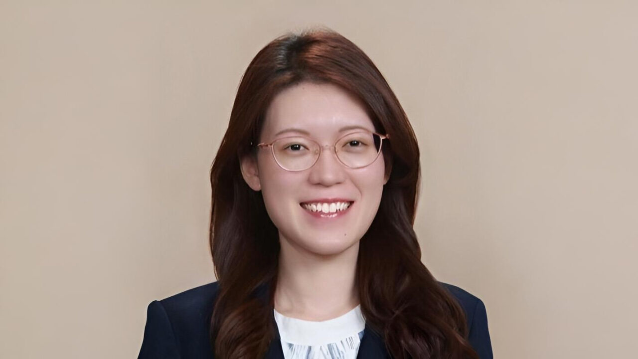 Amy H. Huang Sharing Real-World Study on Bone Health in Multiple Myeloma