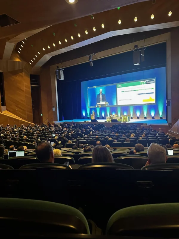 Wolfgang Miesbach: Second-Longest Follow-Up of Intravenous AAV Gene Therapy in Hemophilia B 1 Wolfgang Miesbach: Second-Longest Follow-Up of Intravenous AAV Gene Therapy in Hemophilia B