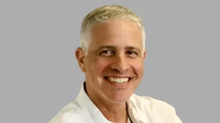 Amir Kraitzer: Engineering Hemocompatible Surfaces to Overcome Thrombosis in Medical Devices