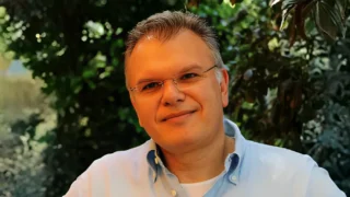 Emmanuele Kouvousis: Do Calcium Supplements Increase the Risk of CVD Recurrence?