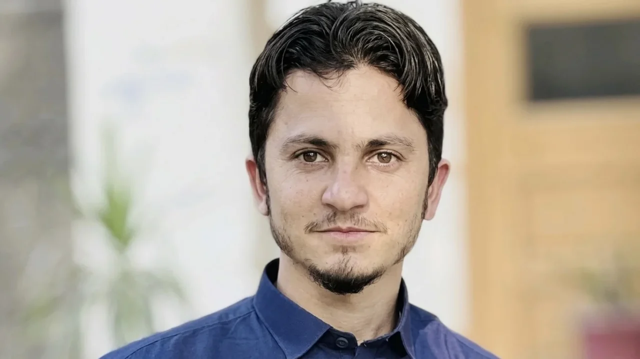 Hafiz Saad Ullah: Introducing to Fully Automatic Peripheral Blood Smear Stainer