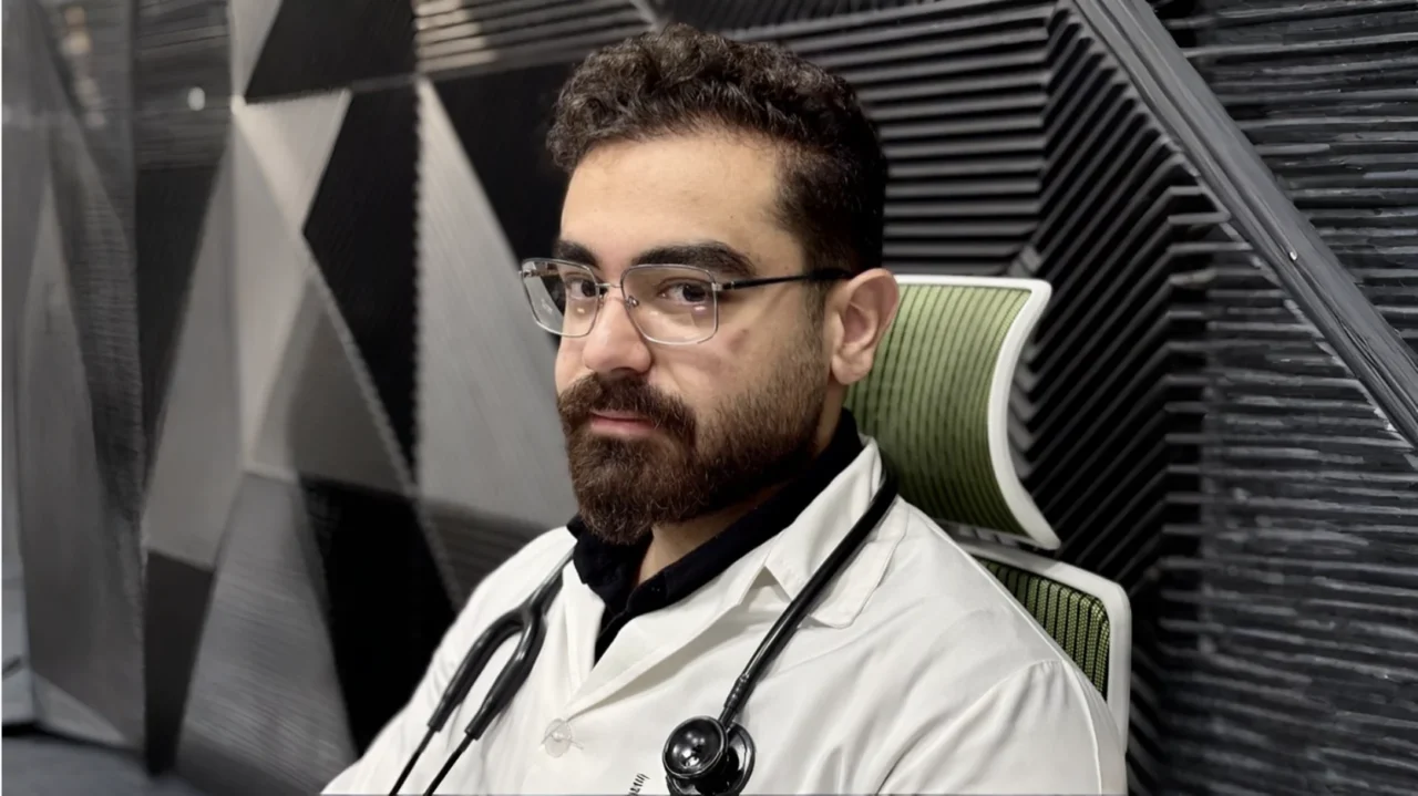 Shahab Sheikhalishahi: A Rare Case of Portal Vein Thrombosis After Echis Carinatus Envenomation