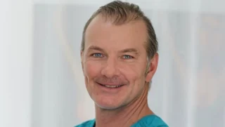 Hugo Pin: Laser and Foam Therapy for Large Varicose Veins