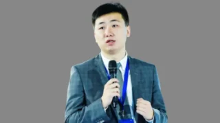 Simon Zhao: Patient Community Promise 2025 Takes the Golden Snail Award at 14th China Rare Disease Summit