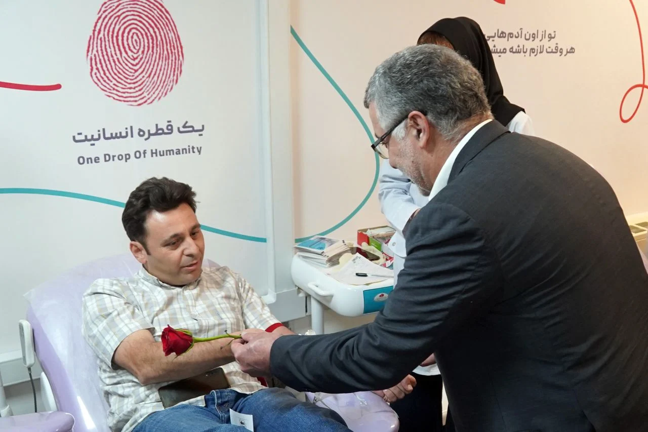 Ahmad Gharehbaghian: New Blood Transfusion Centers Open in Iran