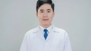 Giang Tran: Residual Internal Carotid Artery Aneurysm After Flow-Diverter Stenting