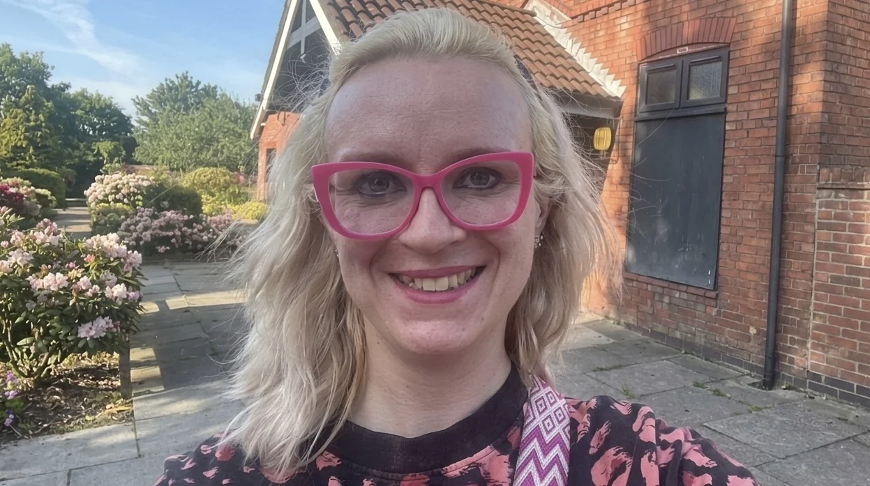 Emma Stevens: Lighting Up Buildings in Red and Blue for World Thrombosis Day