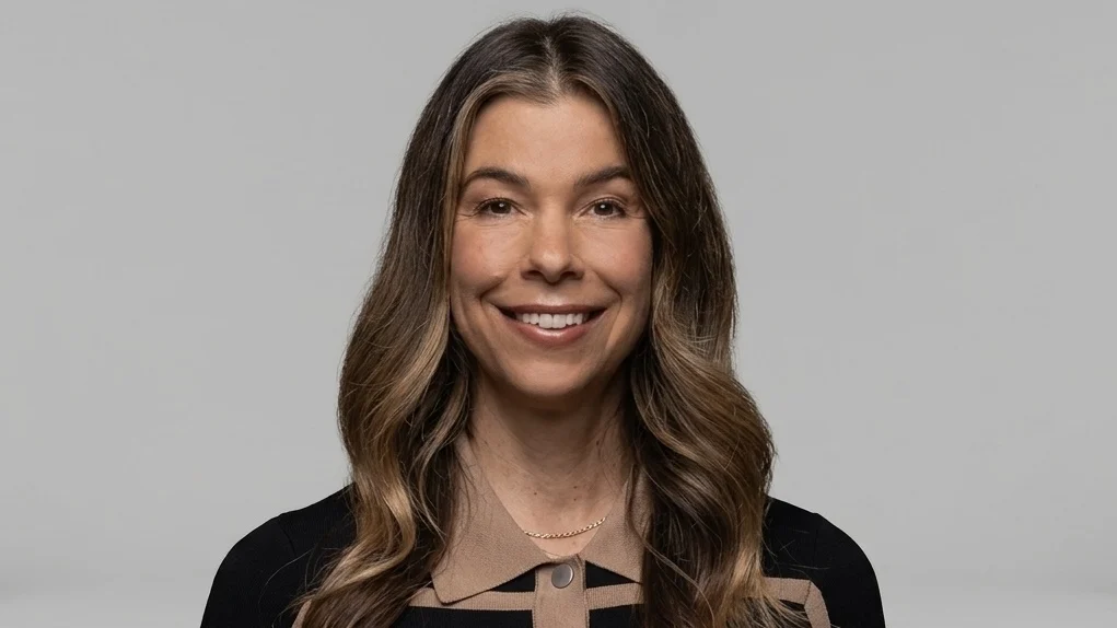 Rhonda Patrick: Microplastics Generate Damaging Free Radicals Simply by Contacting Water
